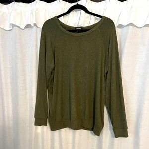 Hunter green with specks of black, size large jersey top